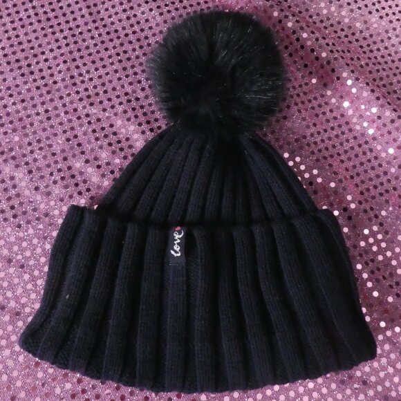 H&M | 4-8 years | Ribbed Navy Winter Hat With Pom Pom *Has a small hole - Picture 1 of 13